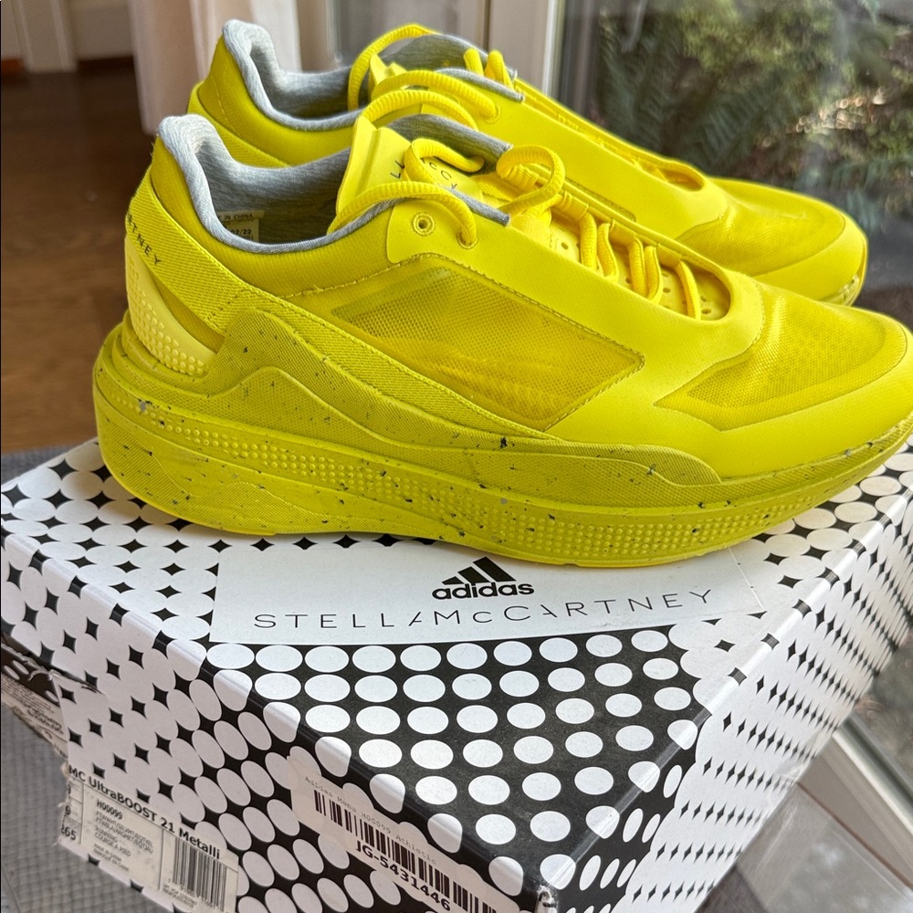 Adidas by Stella McCartney Yellow women’s  Shoes